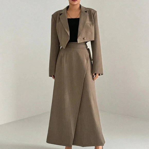 Brown Preppy Womens Women's Solid Color Slim Fit Double Breasted Blazer - Picture 2 of 5